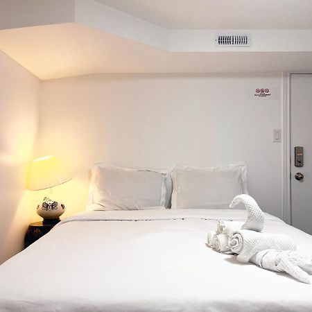 Simple & Tidy Private Rooms Торонто Екстериор снимка