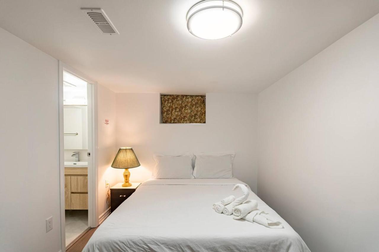 Simple & Tidy Private Rooms Торонто Екстериор снимка